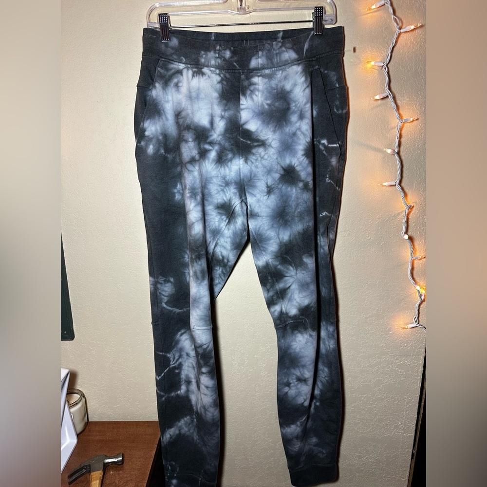 lululemon joggers